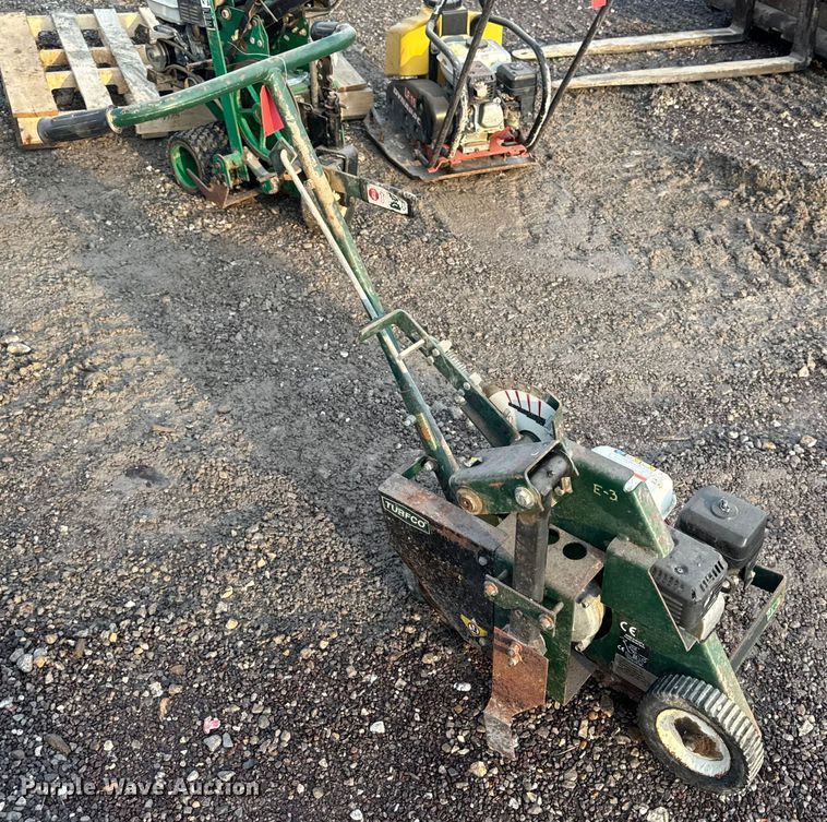 image for item EH7447 TurfCo. 8530 bed edger