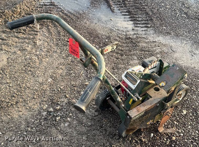 image for item EH7447 TurfCo. 8530 bed edger