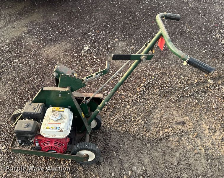 image for item EH7447 TurfCo. 8530 bed edger