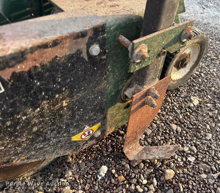 image for item EH7447 TurfCo. 8530 bed edger