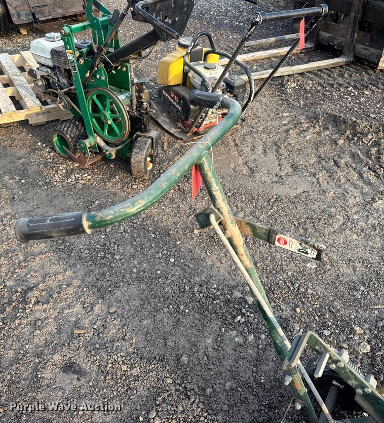 image for item EH7447 TurfCo. 8530 bed edger