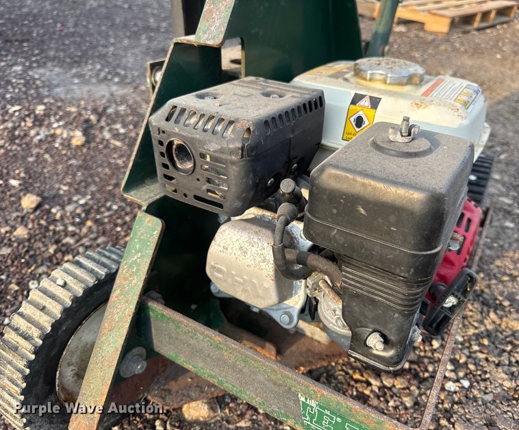 image for item EH7447 TurfCo. 8530 bed edger