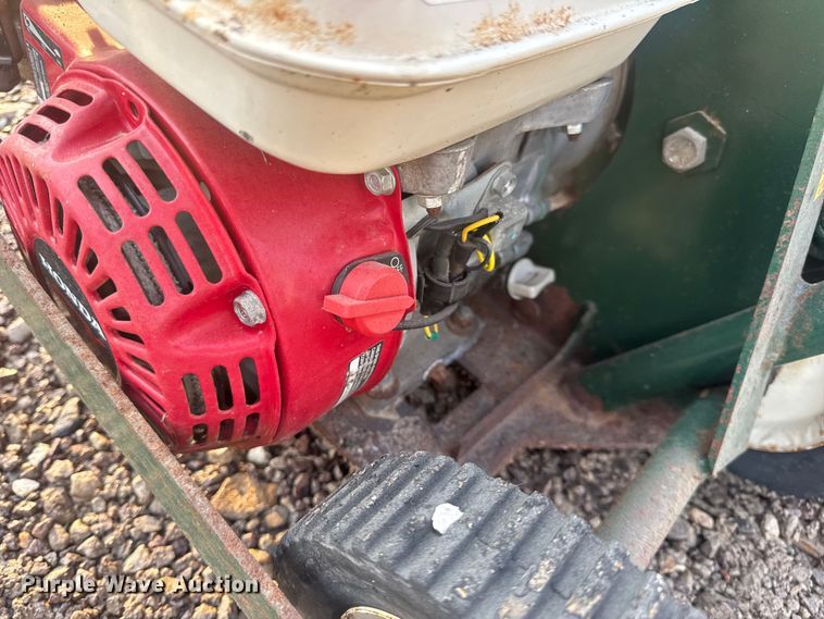 image for item EH7447 TurfCo. 8530 bed edger