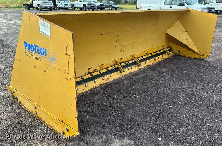 image for item EH7454 Pro-Tec SD14L wheel loader snow pusher