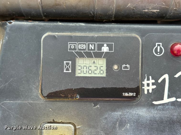 image for item EH7457 eXmark Turf Tracer TTX680PKC60400 lawn mower