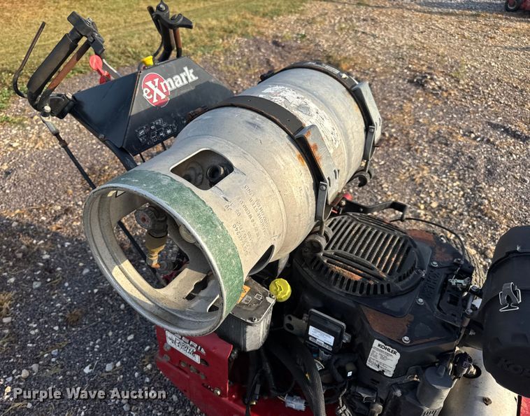 image for item EH7461 eXmark Turf Tracer TTX680PKC60400 lawn mower