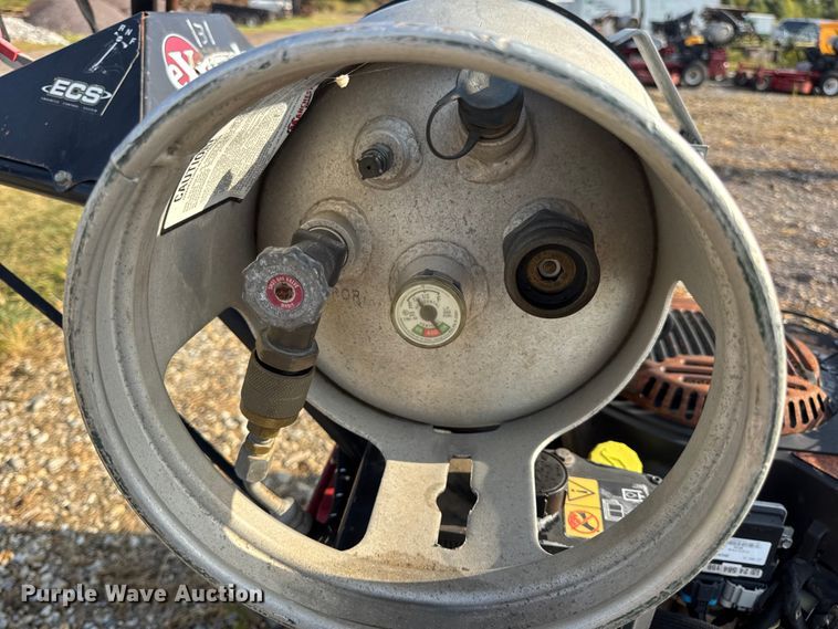 image for item EH7462 eXmark Turf Tracer TTX680PKC60400 lawn mower