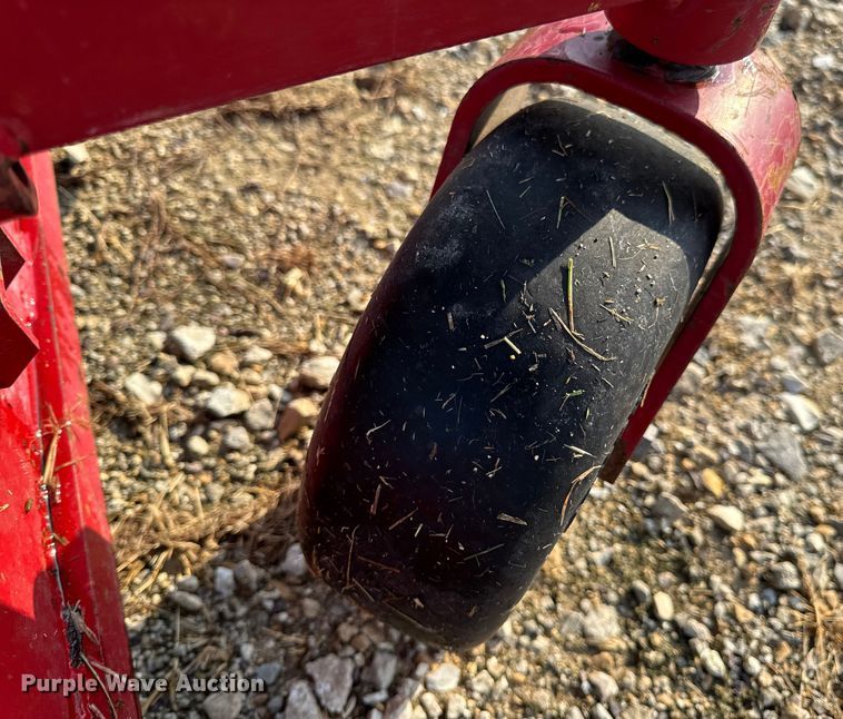 image for item EH7462 eXmark Turf Tracer TTX680PKC60400 lawn mower