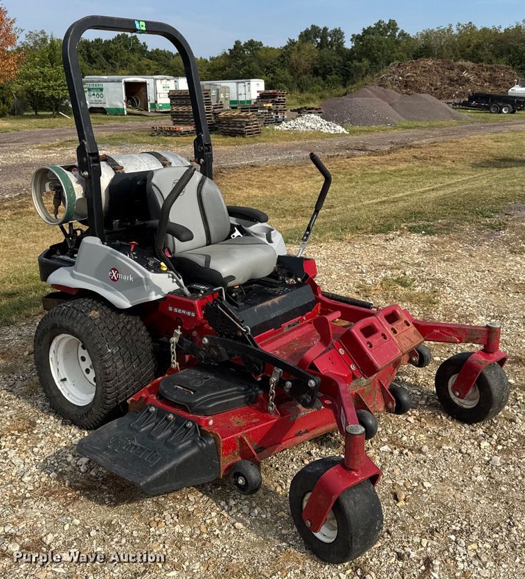 image for item EH7464 eXmark Lazer Z LZ5740PKC72400 ZTR lawn mower