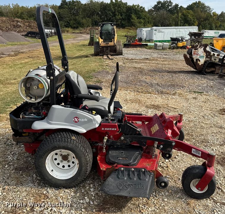 image for item EH7464 eXmark Lazer Z LZ5740PKC72400 ZTR lawn mower