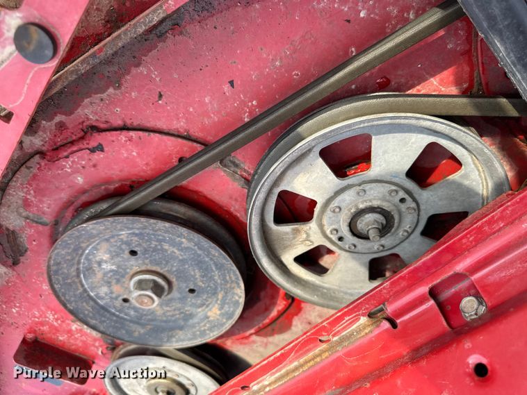 image for item EH7464 eXmark Lazer Z LZ5740PKC72400 ZTR lawn mower