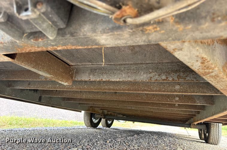 image for item EH7471 2015 Doolittle enclosed cargo trailer