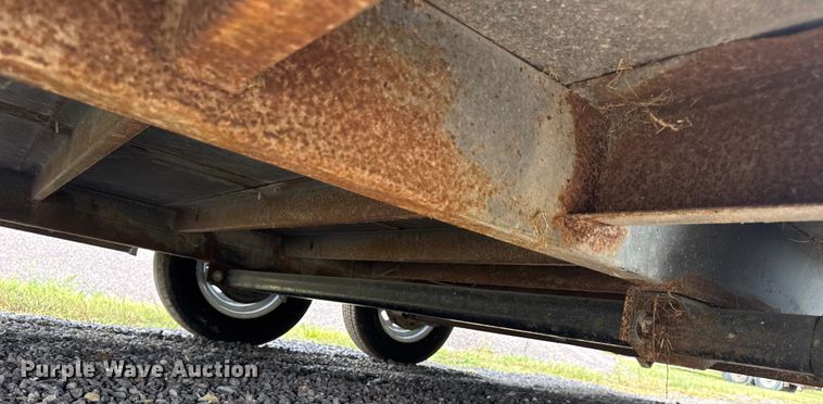 image for item EH7471 2015 Doolittle enclosed cargo trailer