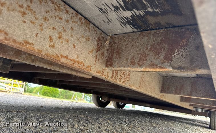 image for item EH7472 2014 Doolittle enclosed cargo trailer