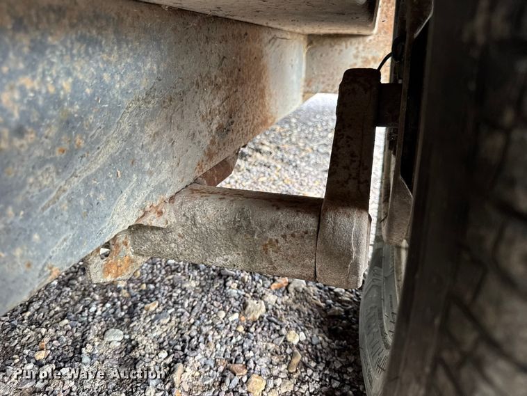 image for item EH7472 2014 Doolittle enclosed cargo trailer