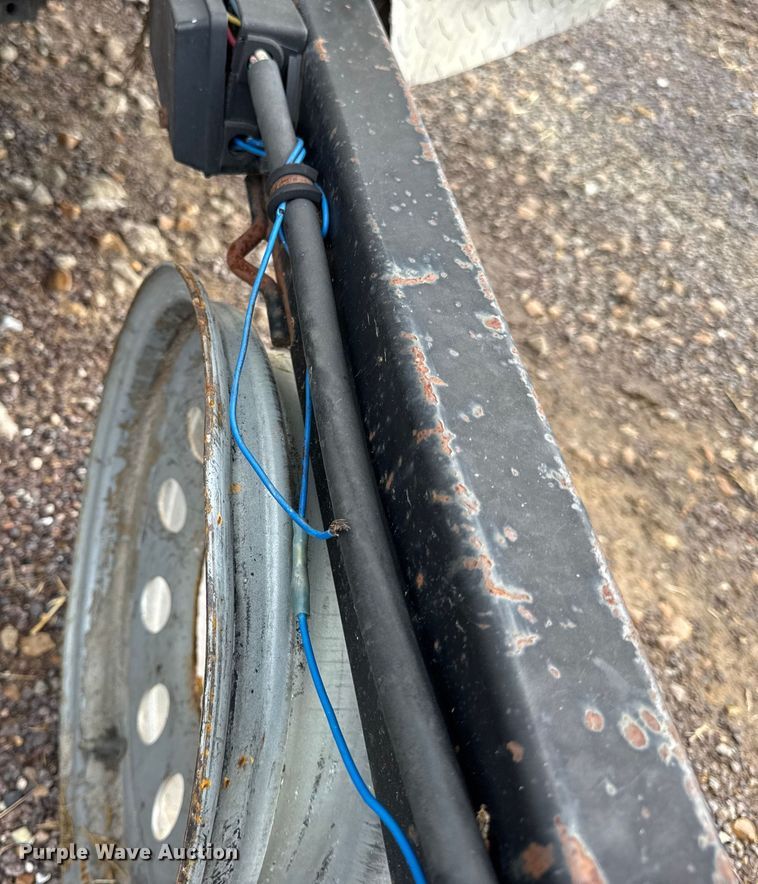 image for item EH7473 2010 Doolittle enclosed cargo trailer