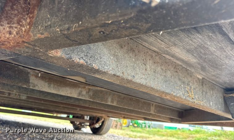 image for item EH7473 2010 Doolittle enclosed cargo trailer