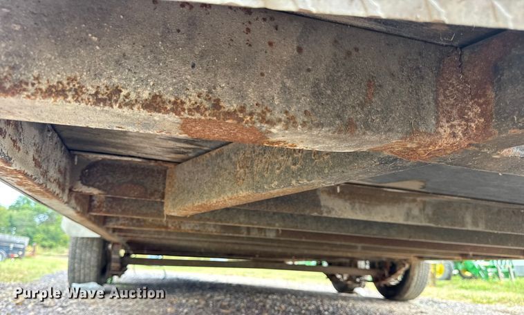 image for item EH7473 2010 Doolittle enclosed cargo trailer