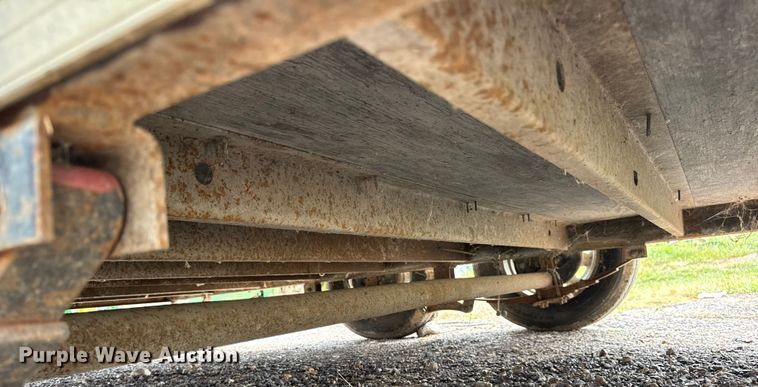 image for item EH7473 2010 Doolittle enclosed cargo trailer