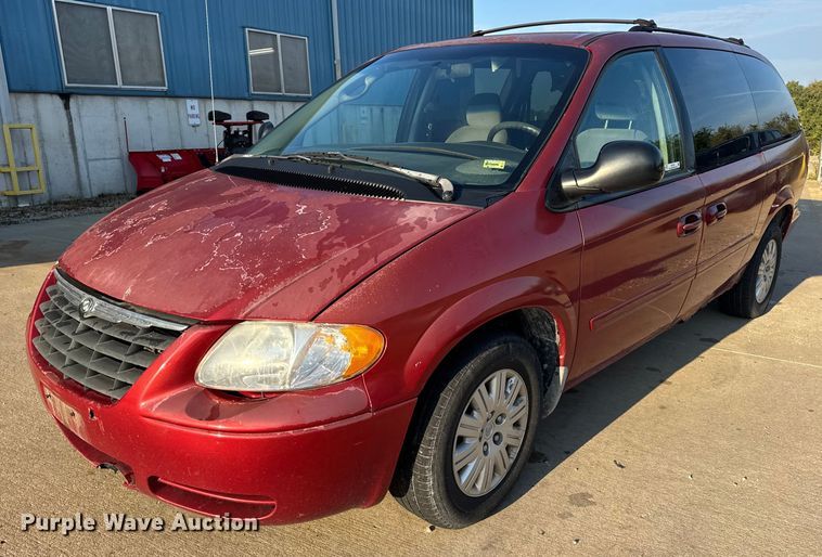 image for item EH7474 2007 Chrysler Town & Country LX SUV