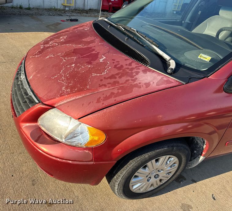 image for item EH7474 2007 Chrysler Town & Country LX SUV