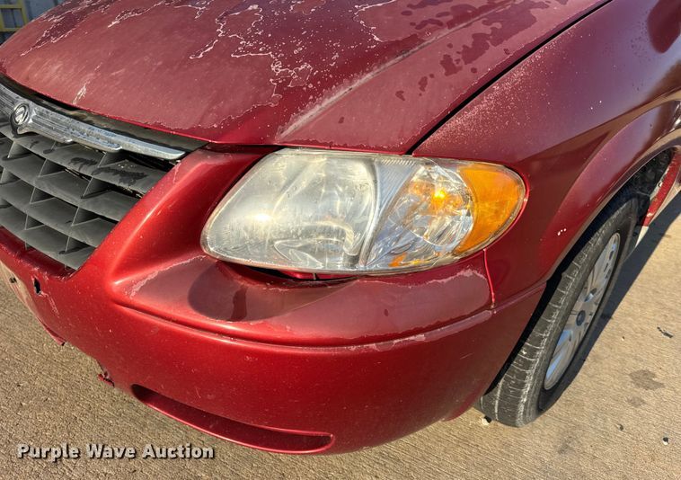 image for item EH7474 2007 Chrysler Town & Country LX SUV