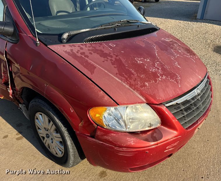 image for item EH7474 2007 Chrysler Town & Country LX SUV