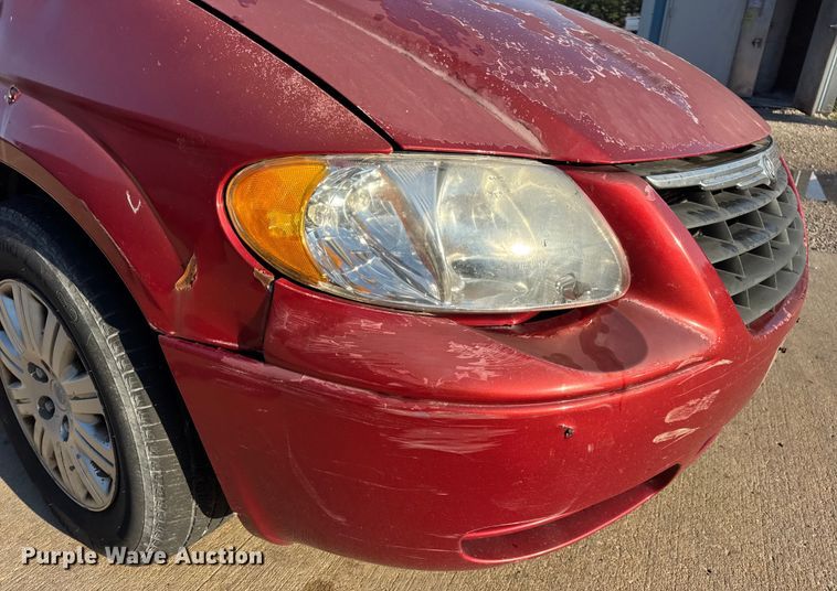 image for item EH7474 2007 Chrysler Town & Country LX SUV