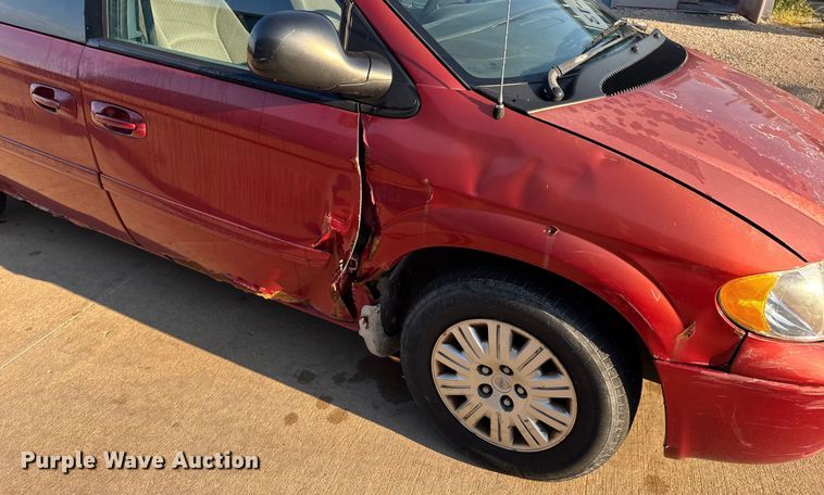 image for item EH7474 2007 Chrysler Town & Country LX SUV