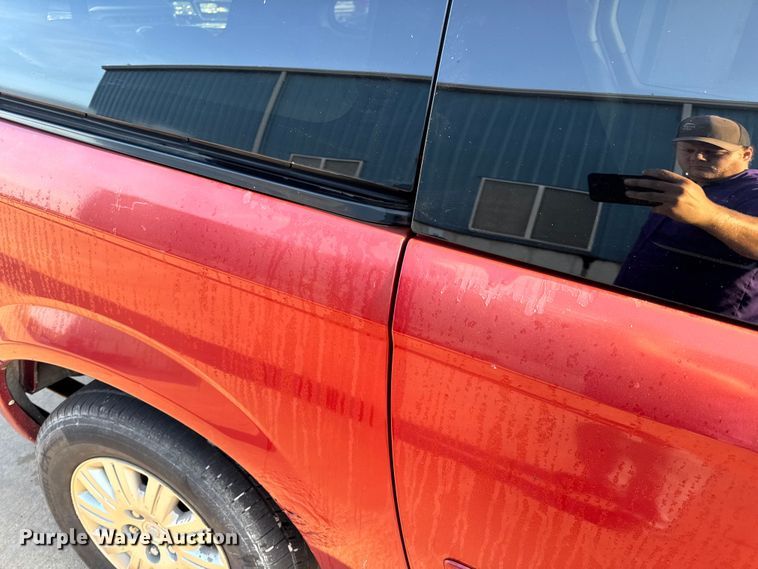 image for item EH7474 2007 Chrysler Town & Country LX SUV