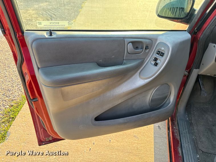 image for item EH7474 2007 Chrysler Town & Country LX SUV