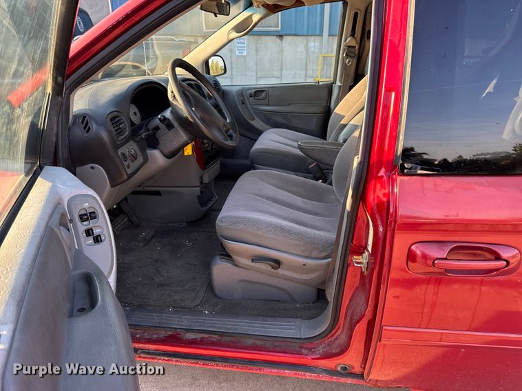 image for item EH7474 2007 Chrysler Town & Country LX SUV