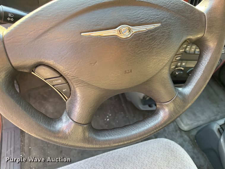 image for item EH7474 2007 Chrysler Town & Country LX SUV