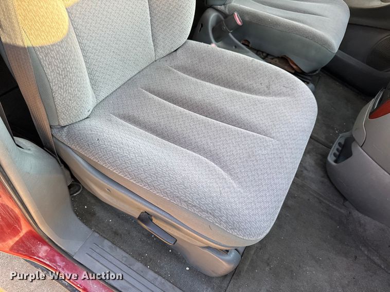 image for item EH7474 2007 Chrysler Town & Country LX SUV