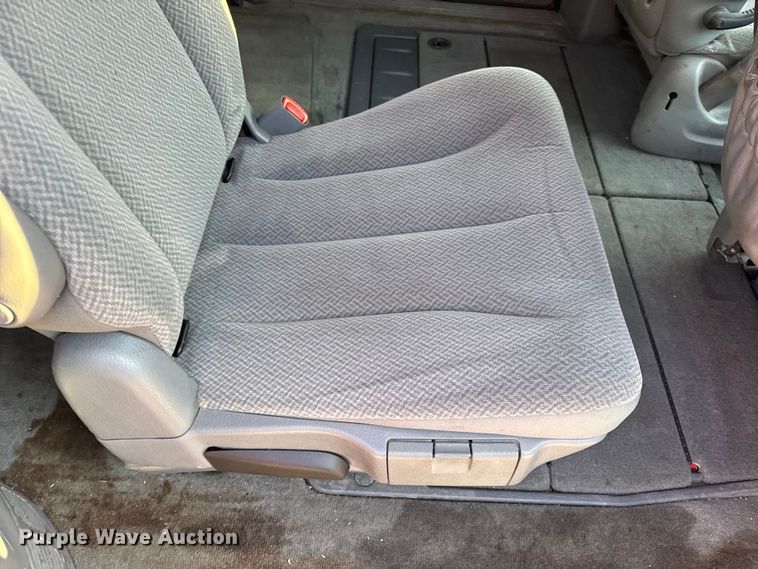 image for item EH7474 2007 Chrysler Town & Country LX SUV