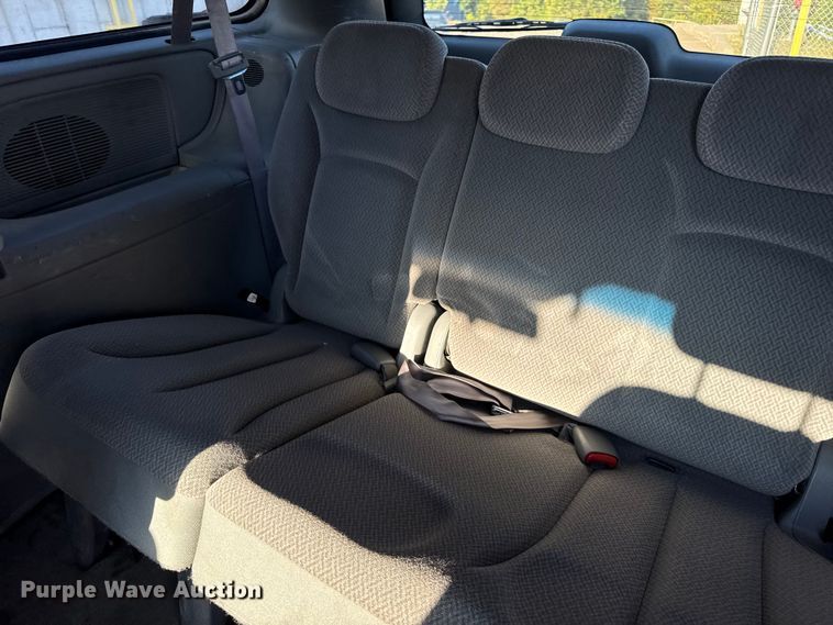 image for item EH7474 2007 Chrysler Town & Country LX SUV