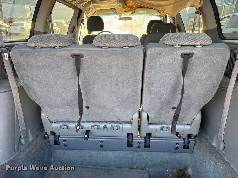 image for item EH7474 2007 Chrysler Town & Country LX SUV