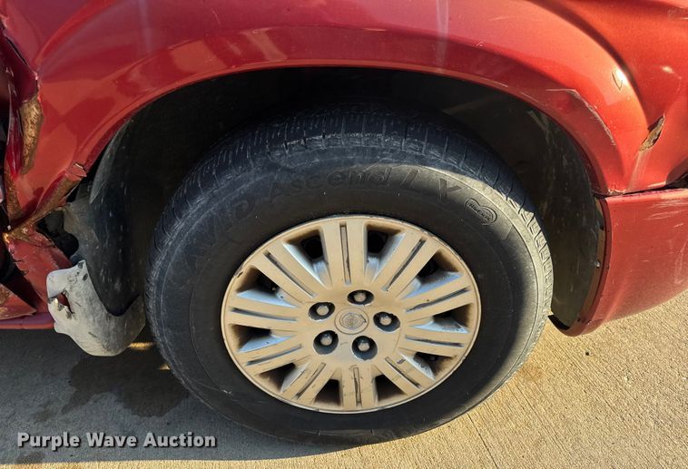 image for item EH7474 2007 Chrysler Town & Country LX SUV