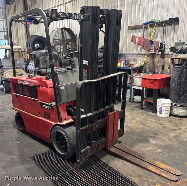 image for item EH7477 Raymond 470-C60TT forklift