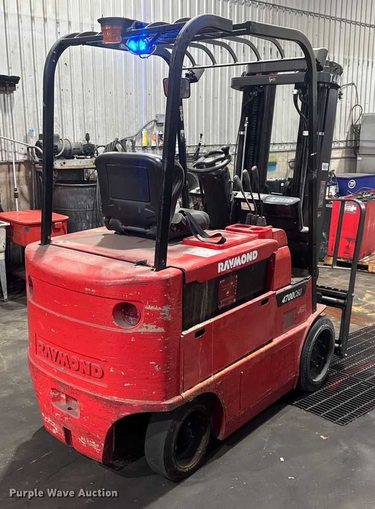 image for item EH7477 Raymond 470-C60TT forklift