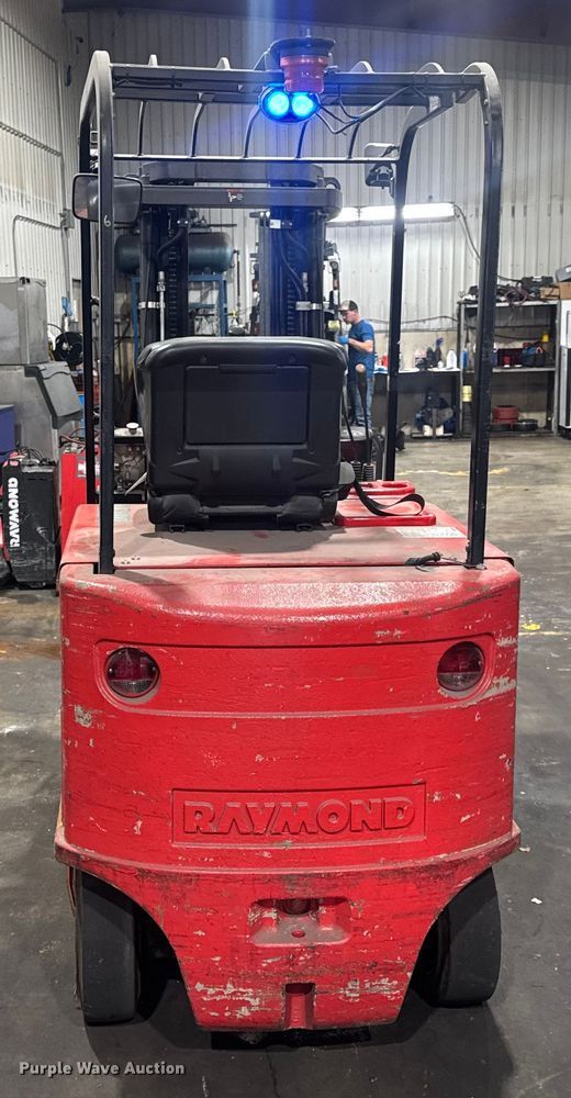 image for item EH7477 Raymond 470-C60TT forklift