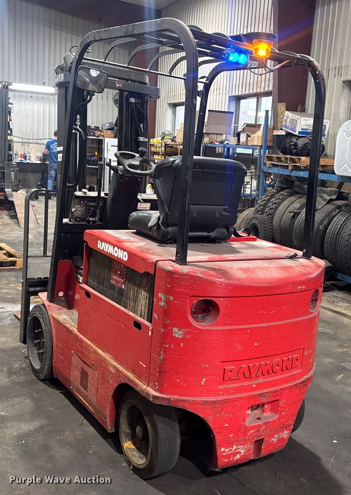 image for item EH7477 Raymond 470-C60TT forklift
