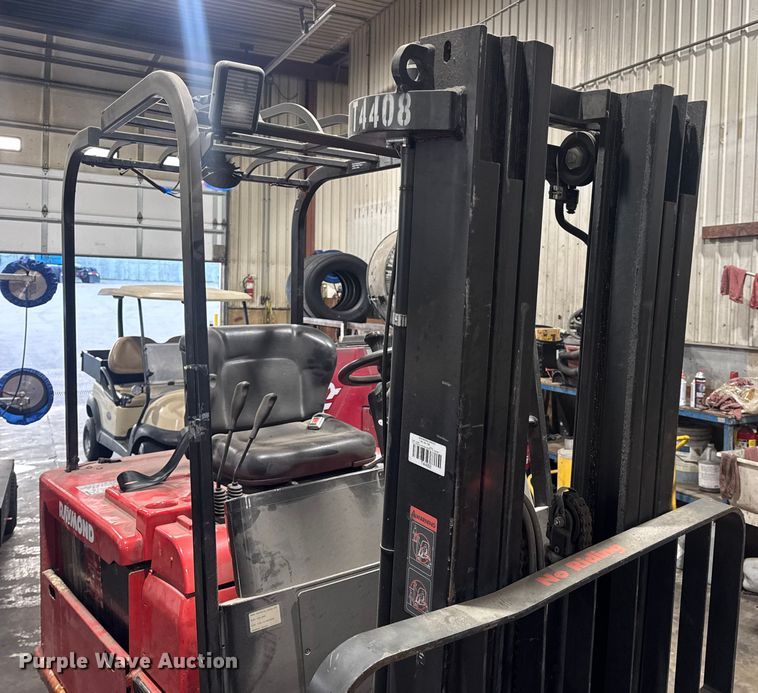 image for item EH7477 Raymond 470-C60TT forklift