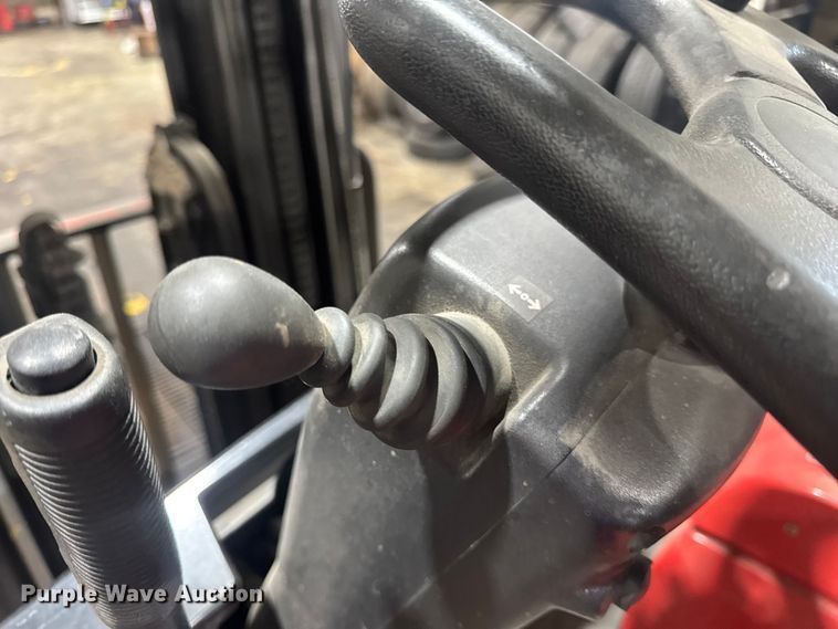 image for item EH7477 Raymond 470-C60TT forklift