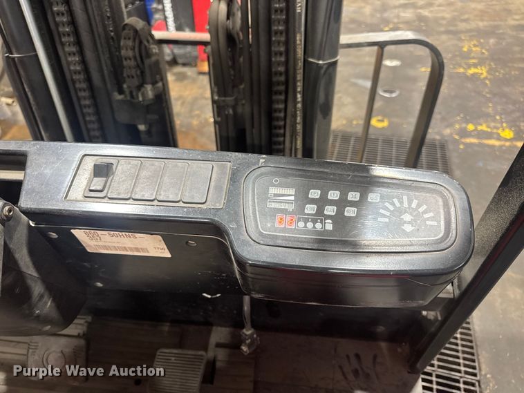 image for item EH7477 Raymond 470-C60TT forklift