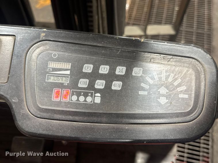 image for item EH7477 Raymond 470-C60TT forklift