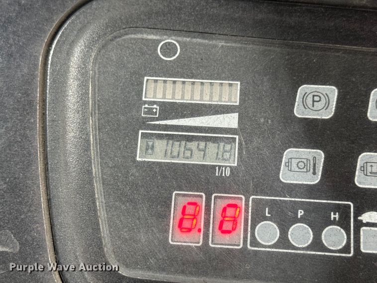 image for item EH7477 Raymond 470-C60TT forklift