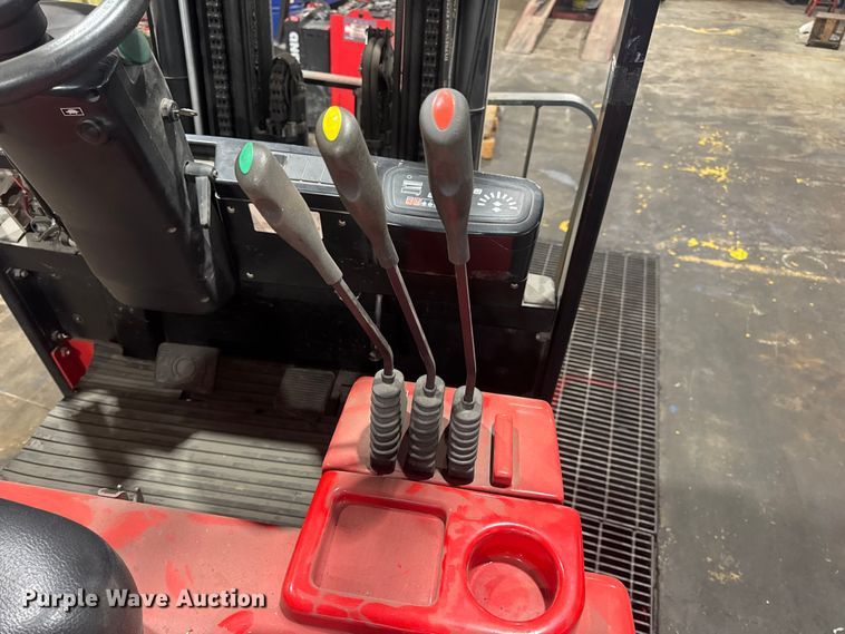 image for item EH7477 Raymond 470-C60TT forklift