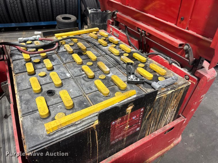 image for item EH7477 Raymond 470-C60TT forklift