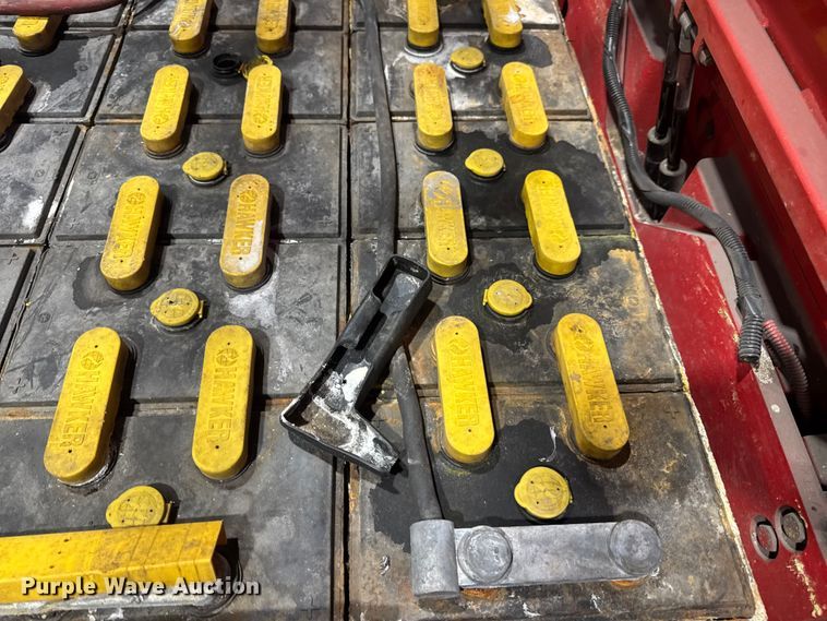 image for item EH7477 Raymond 470-C60TT forklift